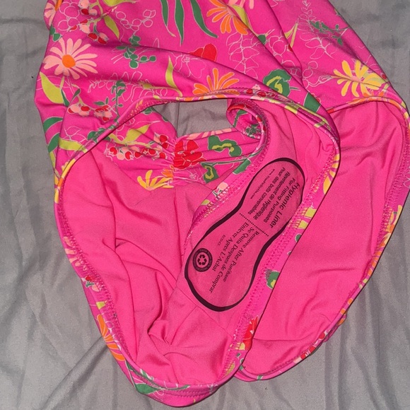 ✨Host Pick✨ Katespade Knot-Front Halter One-Piece Swimsuit - Picture 8 of 10